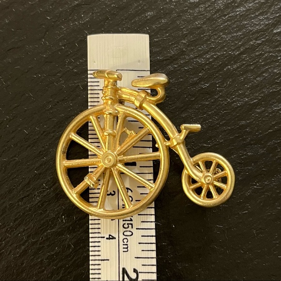 Vintage Bicycle Goldtone Pin Brooch - Picture 6 of 9